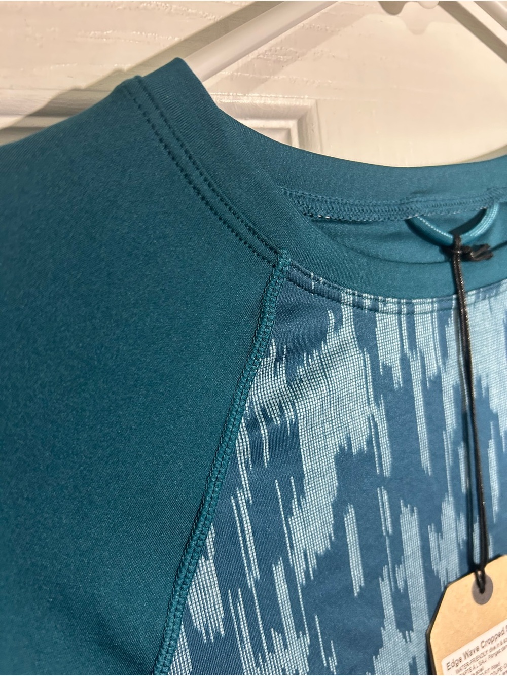 prAna Edge Wave Cropped Sun Top Teal Women's Active Medium UPF 50+ Beach Pool - Picture 10 of 12
